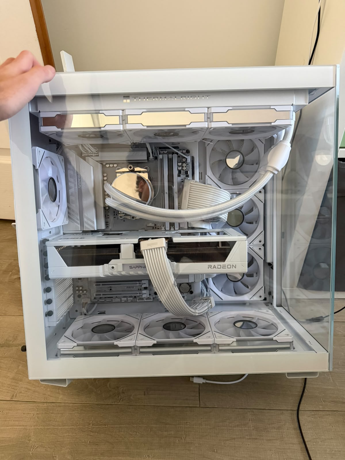 PC Gamer AMD Ryzen 7 9700X RX 9070 XT - Full White ARGB - Piece unique